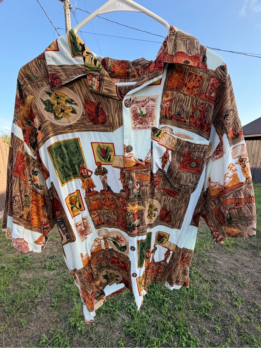 Men’s vintage Pacific Blue USA Hawaiian theme print button down collared shirt